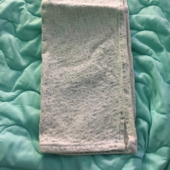 Extra Crop Jeans🥳HP🥳 - Picture 2 of 4